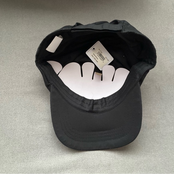 Alo Yoga Off-Duty Cap Black/White - Picture 10 of 16